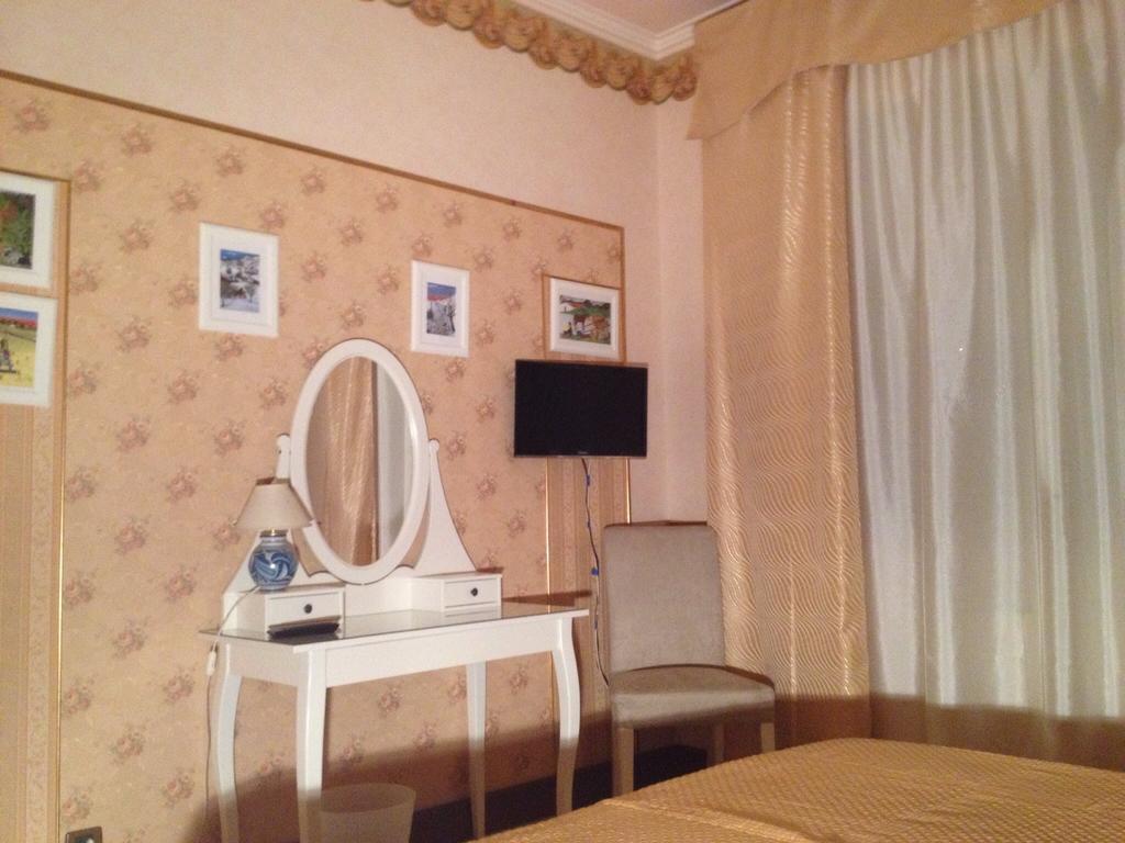 B&B Il Bagolaro Dell'EtnaSant'Agata Li Battiati 部屋 写真