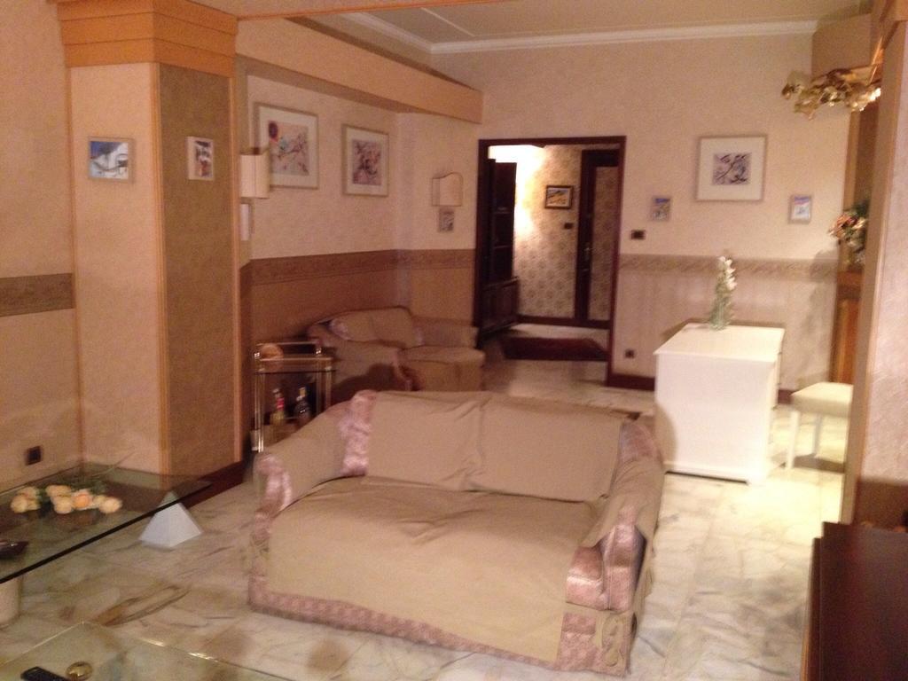 B&B Il Bagolaro Dell'EtnaSant'Agata Li Battiati エクステリア 写真