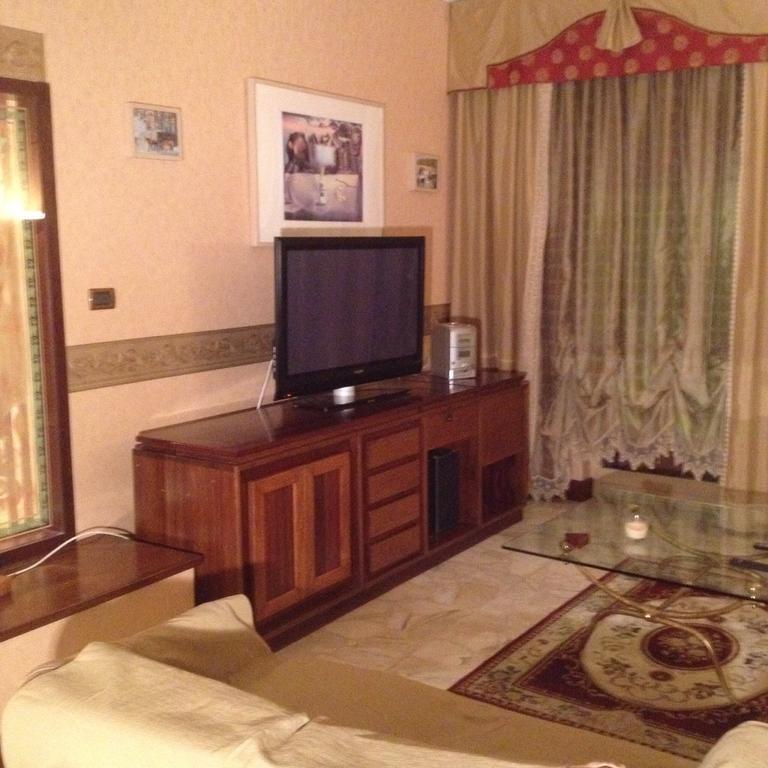 B&B Il Bagolaro Dell'EtnaSant'Agata Li Battiati エクステリア 写真