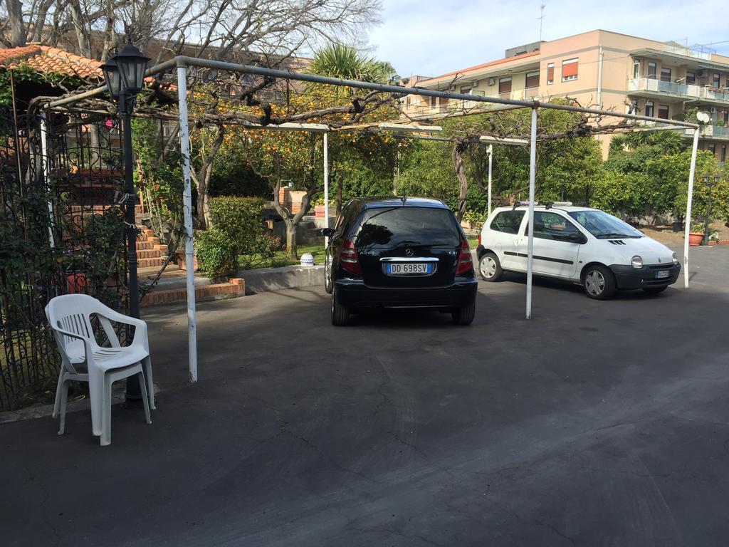 B&B Il Bagolaro Dell'EtnaSant'Agata Li Battiati エクステリア 写真