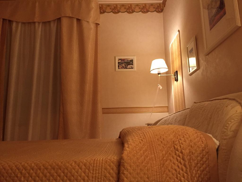 B&B Il Bagolaro Dell'EtnaSant'Agata Li Battiati 部屋 写真
